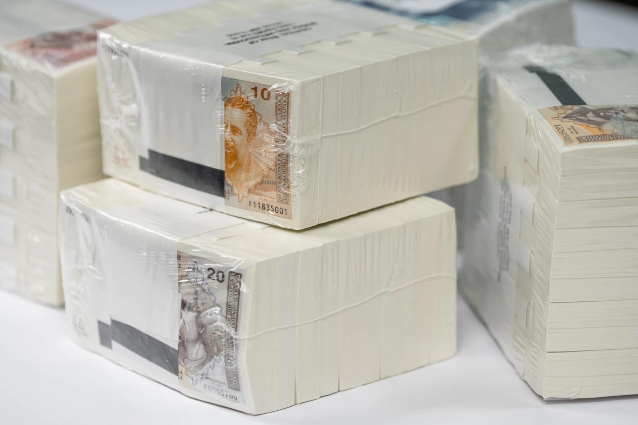 Vlada se zadužila skoro 15 milijuna maraka više od plana